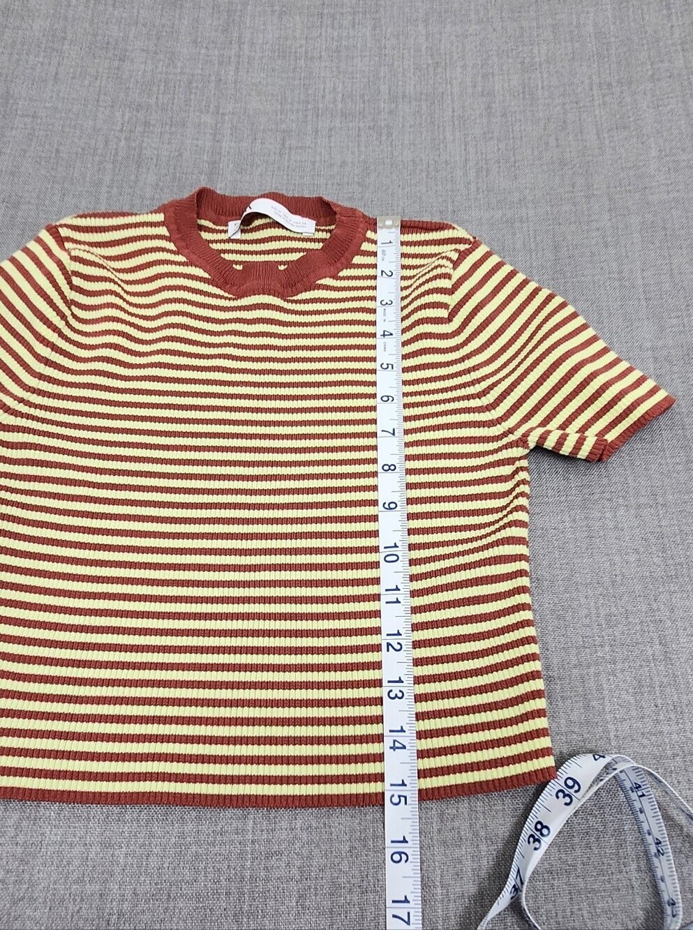 Zara Short Sleeve Striped Stretch Brown Cropped Style Top. Medium - Picture 7 of 7